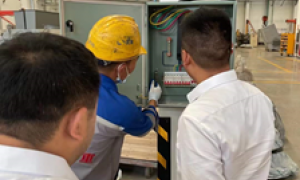 公司組織技術部、生產(chǎn)部對起重機維保作業(yè)規(guī)范進行例行檢查